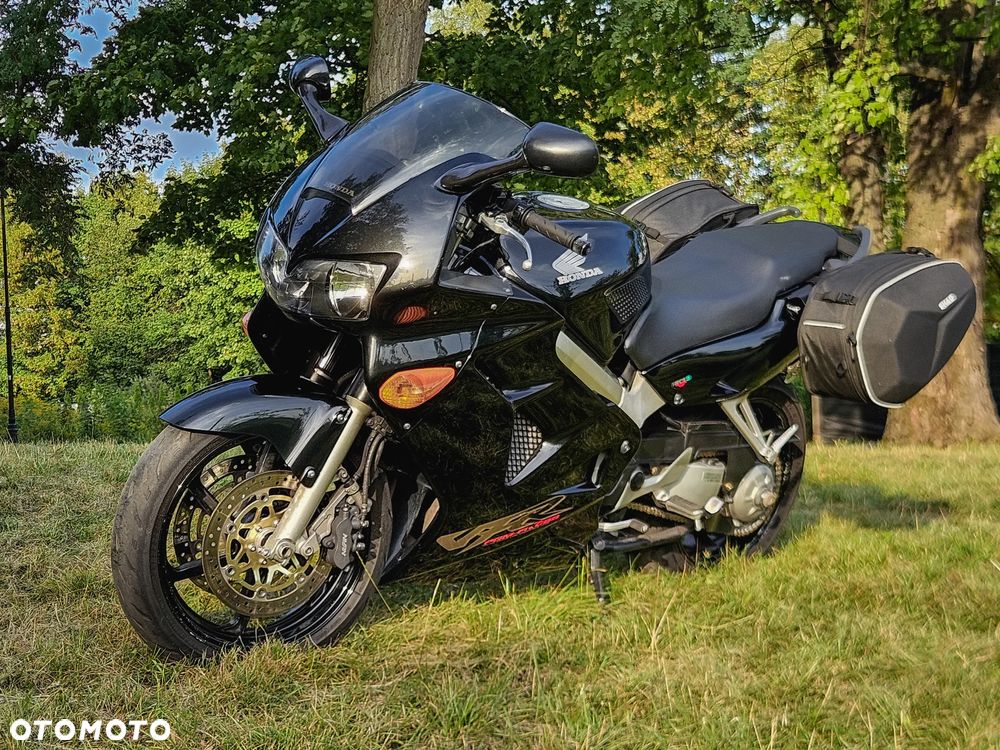 Honda VFR - 9