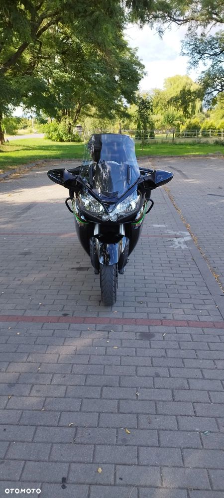 Kawasaki GTR - 12