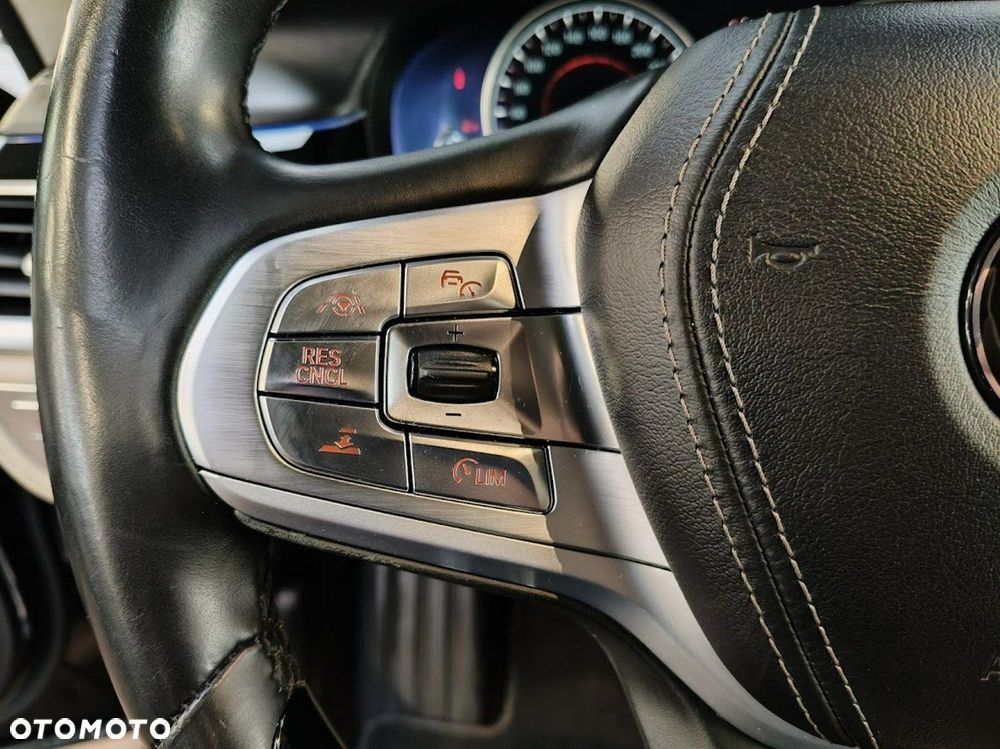 BMW Seria 7 - 28