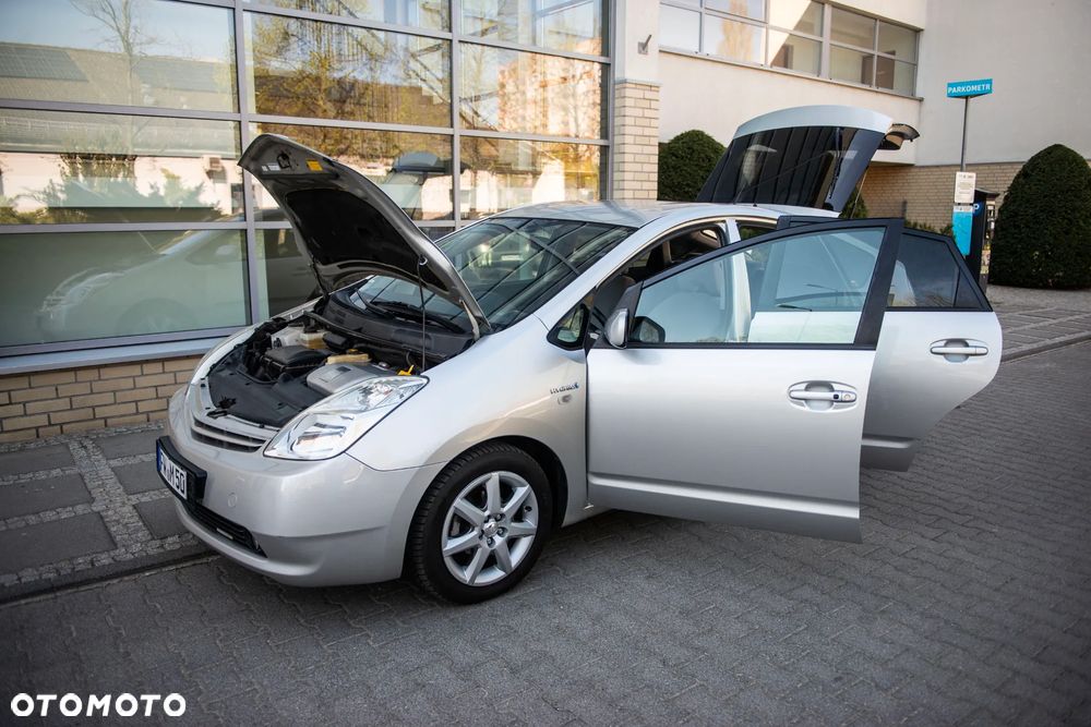 Toyota Prius 1.5 VVT-i Prestige - 9