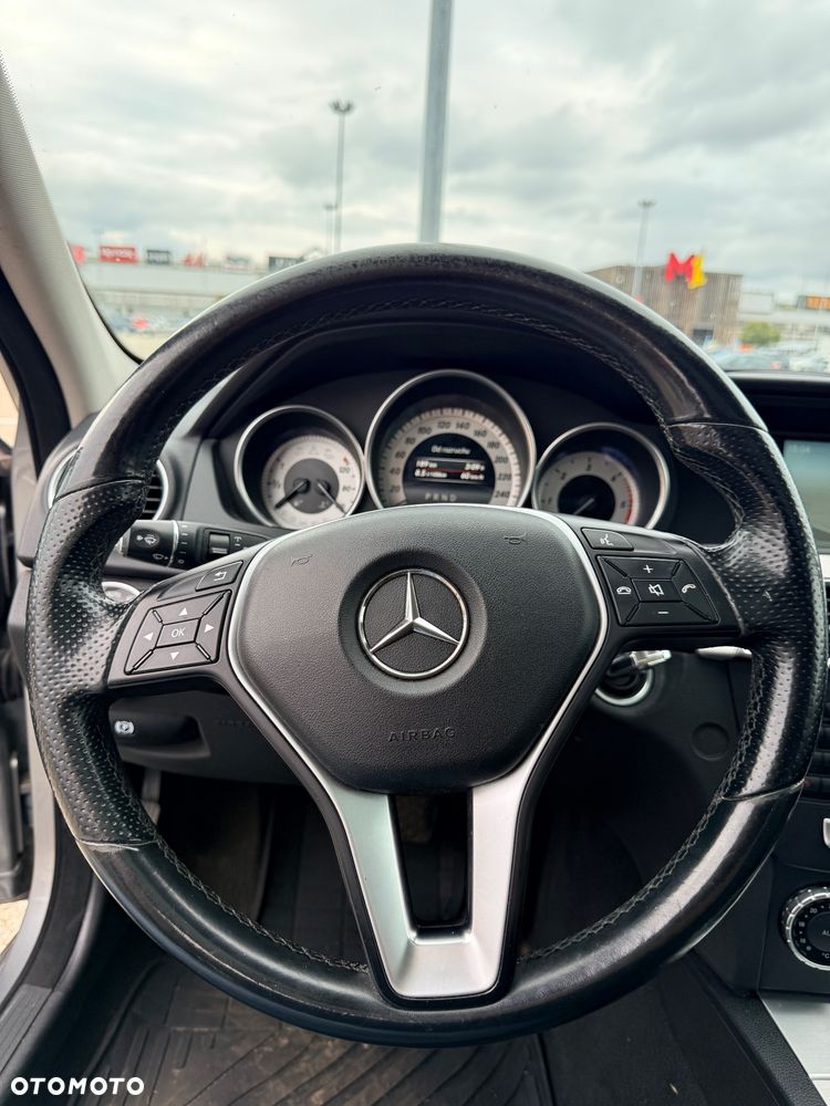Mercedes-Benz Klasa C 350 CDI BlueEff Avantgarde - 22