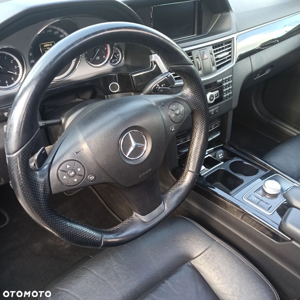 Mercedes-Benz Klasa E - 21