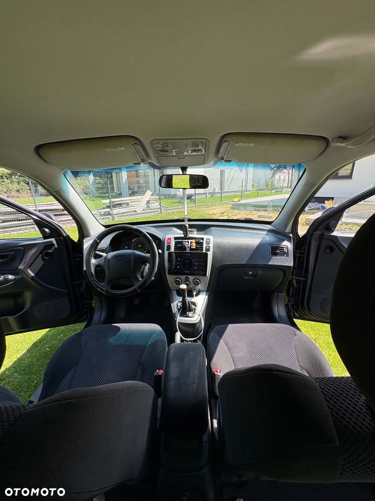 Hyundai Tucson 2.0 Comfort 2WD - 11
