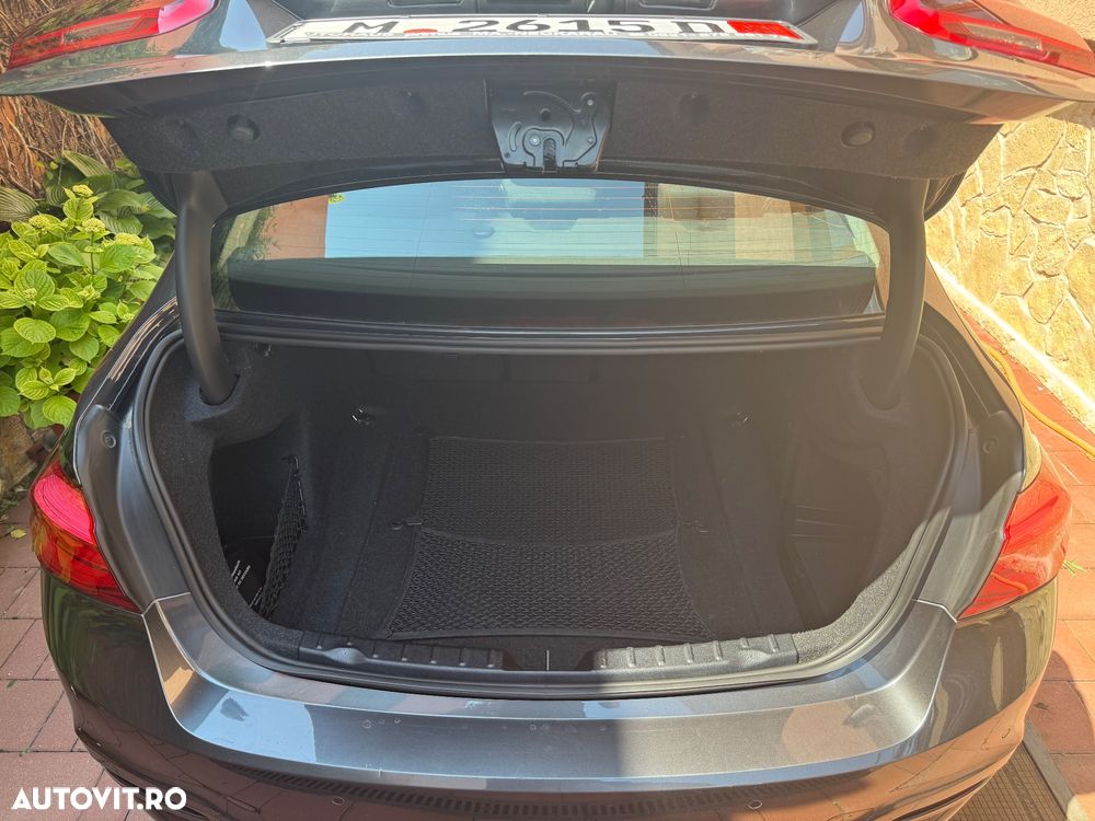 BMW Seria 3 - 12
