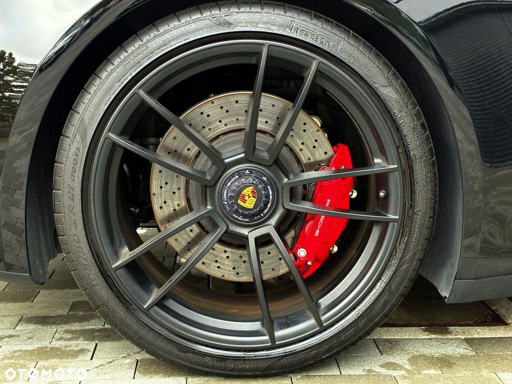 Porsche 911 Targa 4 GTS - 20