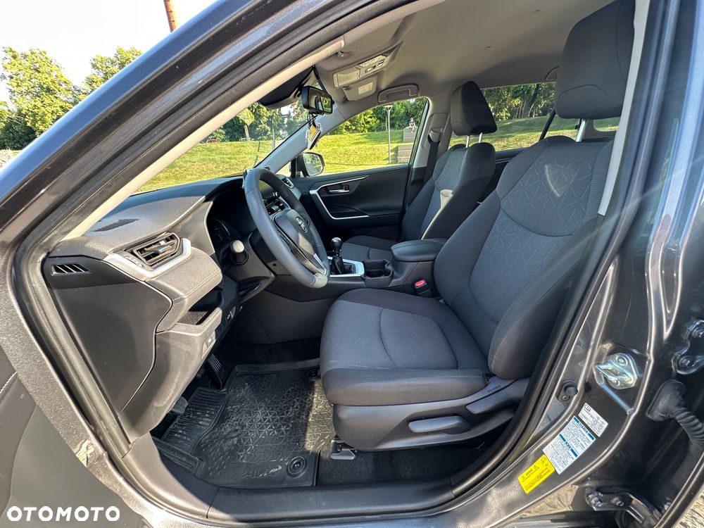 Toyota RAV4 - 18