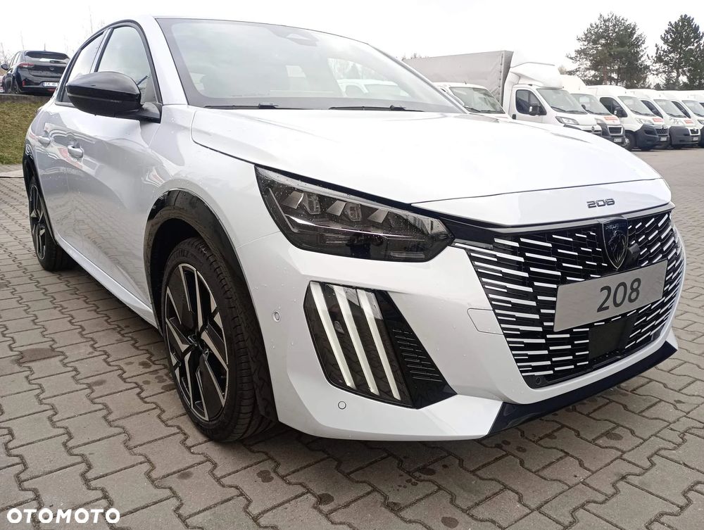 Peugeot 208 1.2 mHEV GT - 8