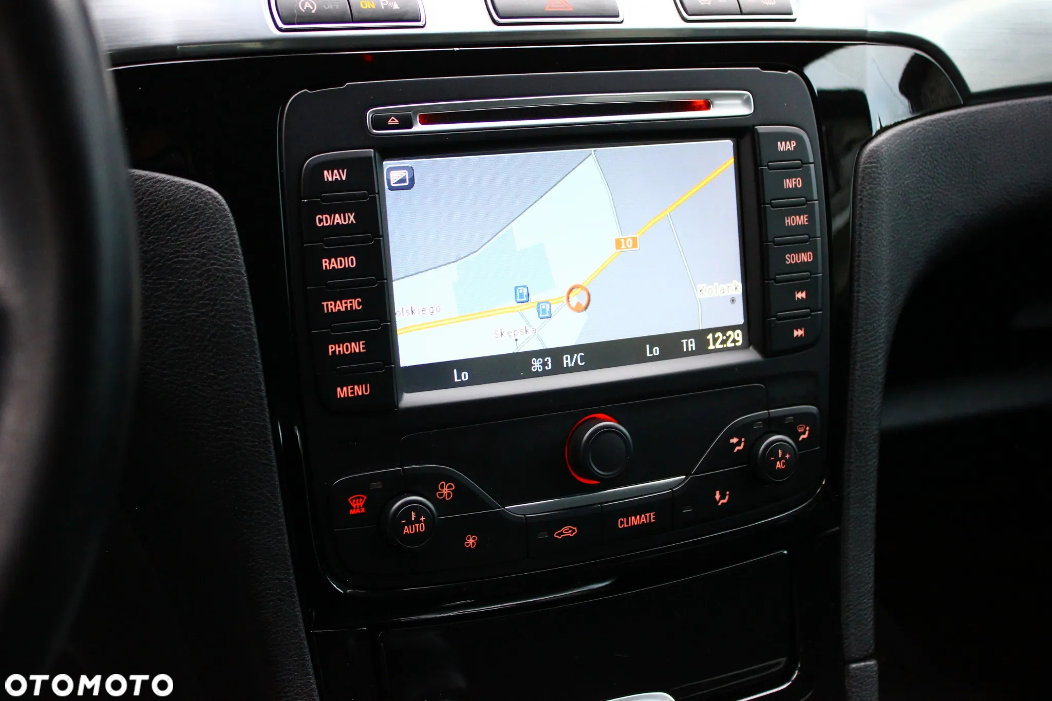 Ford S-Max 1.6 EcoBoost Titanium - 26