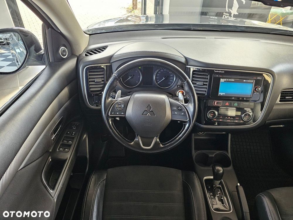 Mitsubishi Outlander - 13