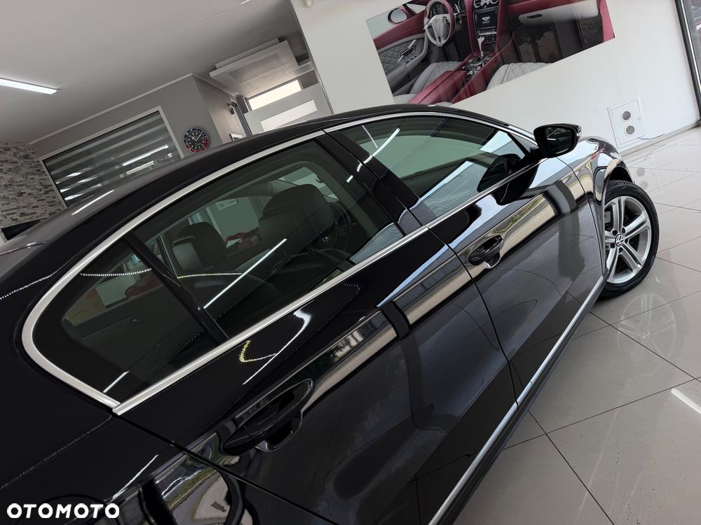 Volkswagen Passat - 33