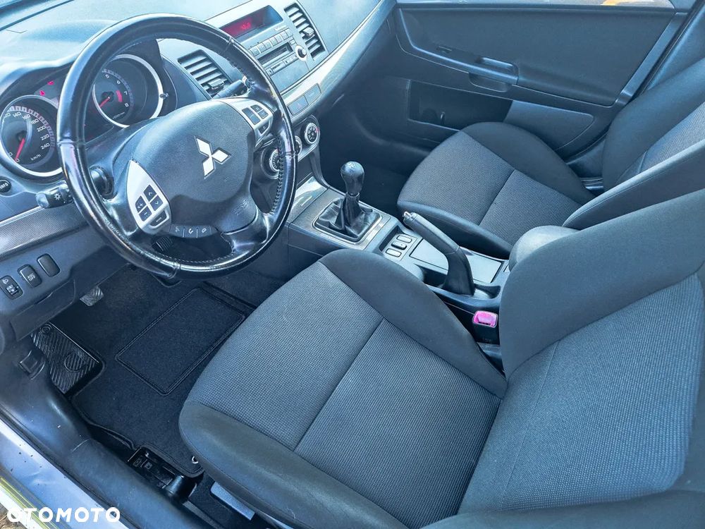 Mitsubishi Lancer 1.8 Intense - 5
