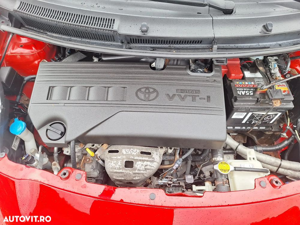 Toyota Yaris 1.3 VVT-i Multidrive S Luna - 5