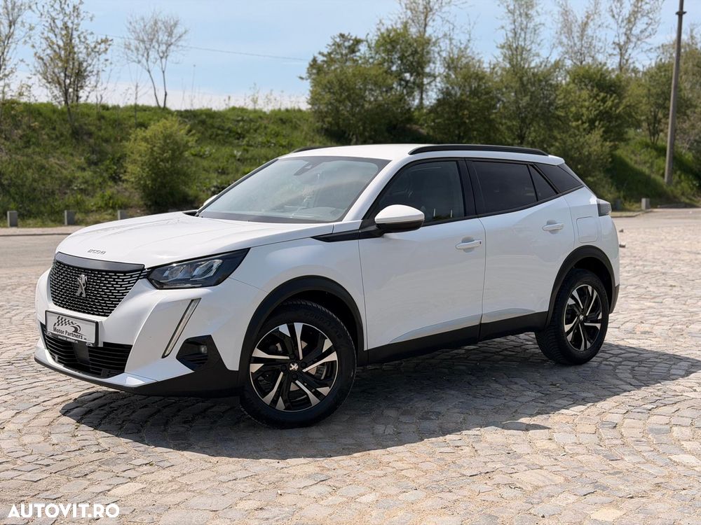 Peugeot 2008 1.2 L PureTech STT Allure - 3