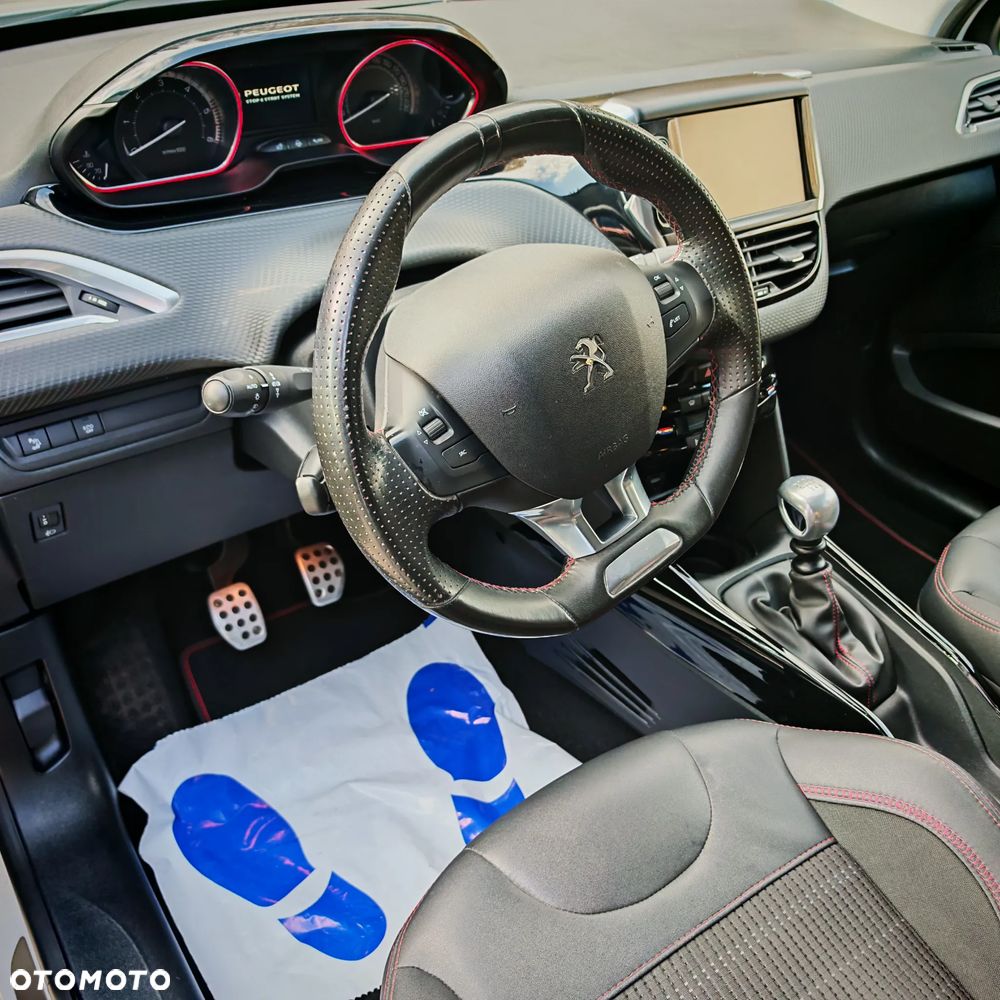 Peugeot 2008 BlueHDi FAP 120 STOP & START GT-Line Edition - 10