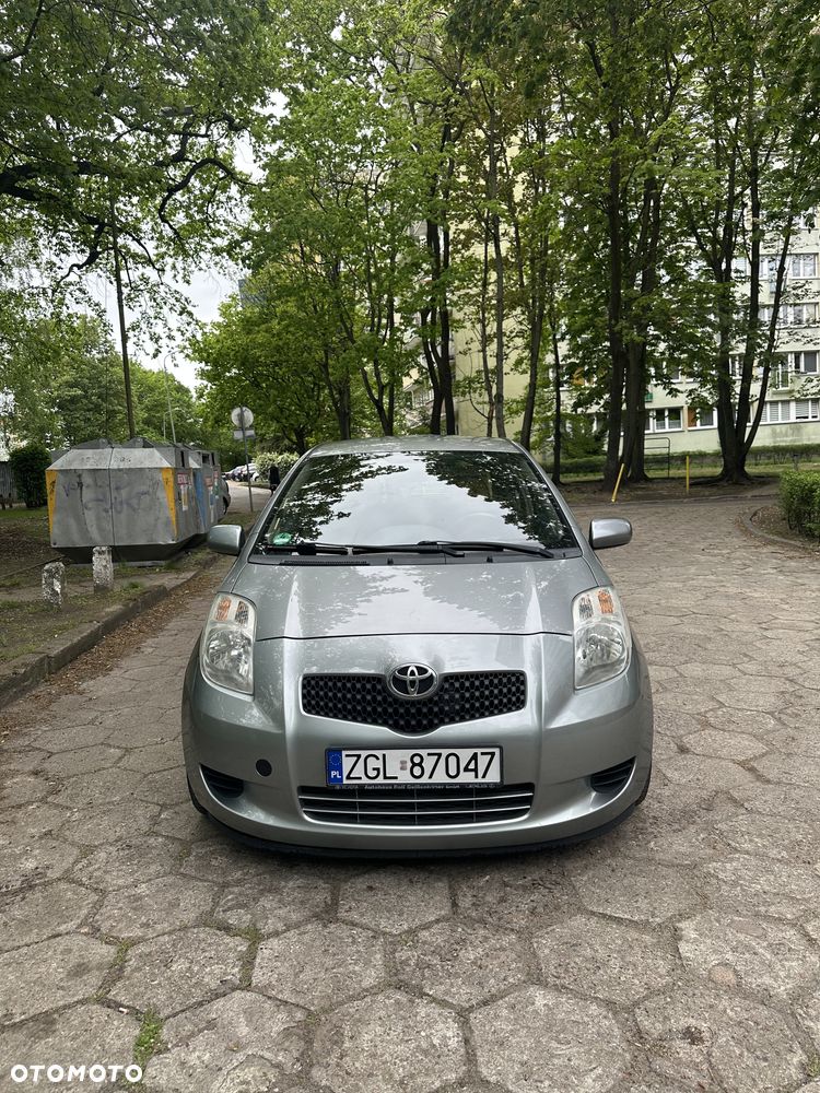 Toyota Yaris 1.3 Sol - 2
