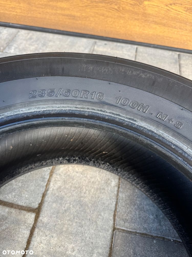 Opony Goodride 235/60 R16 - 4