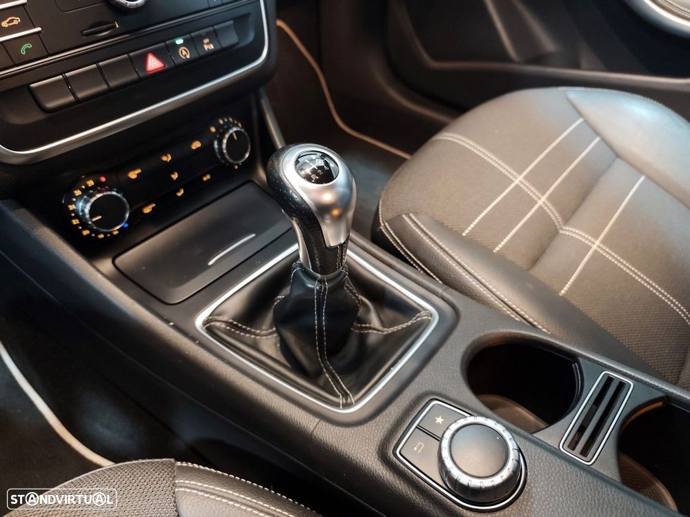 Mercedes-Benz CLA 180 CDI Urban - 20