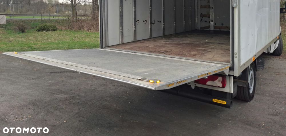 Volkswagen CRAFTER* KONTENER* WINDA 750 kg* UDT * KLIMATYZACJA * F-Vat 23% - 23