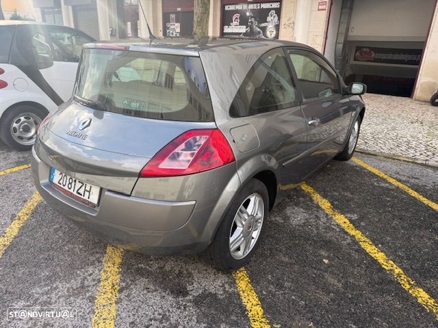 Renault Mégane 1.5 dCi Confort - 10