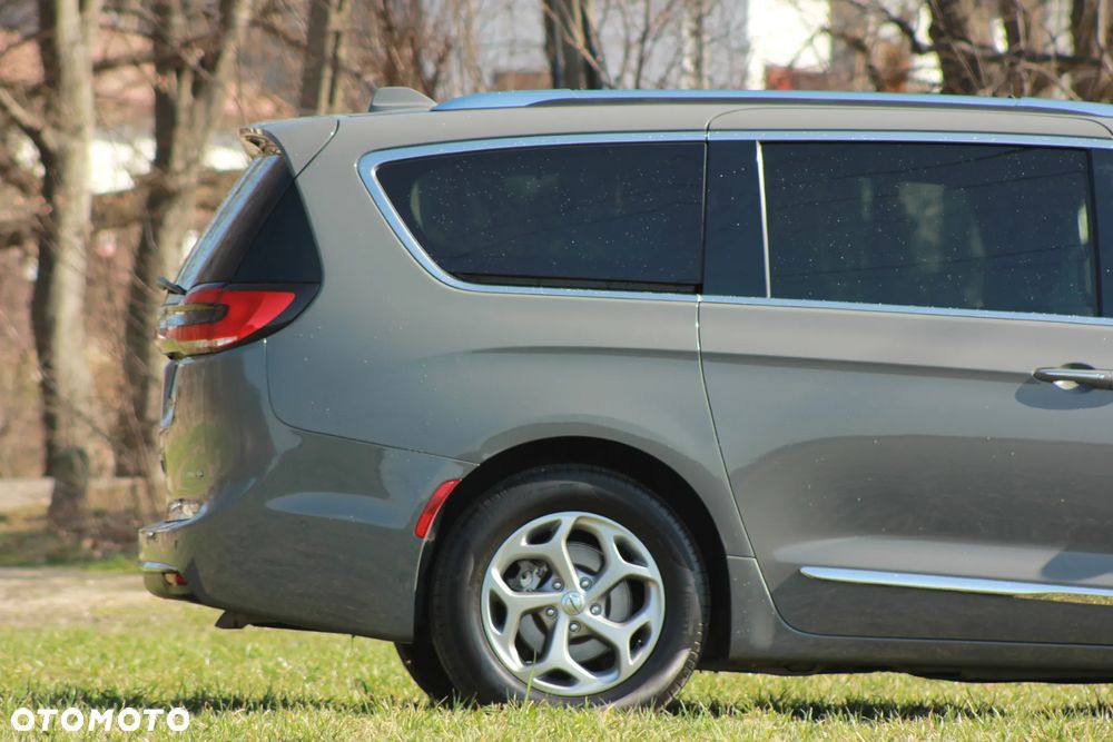 Chrysler Pacifica - 14