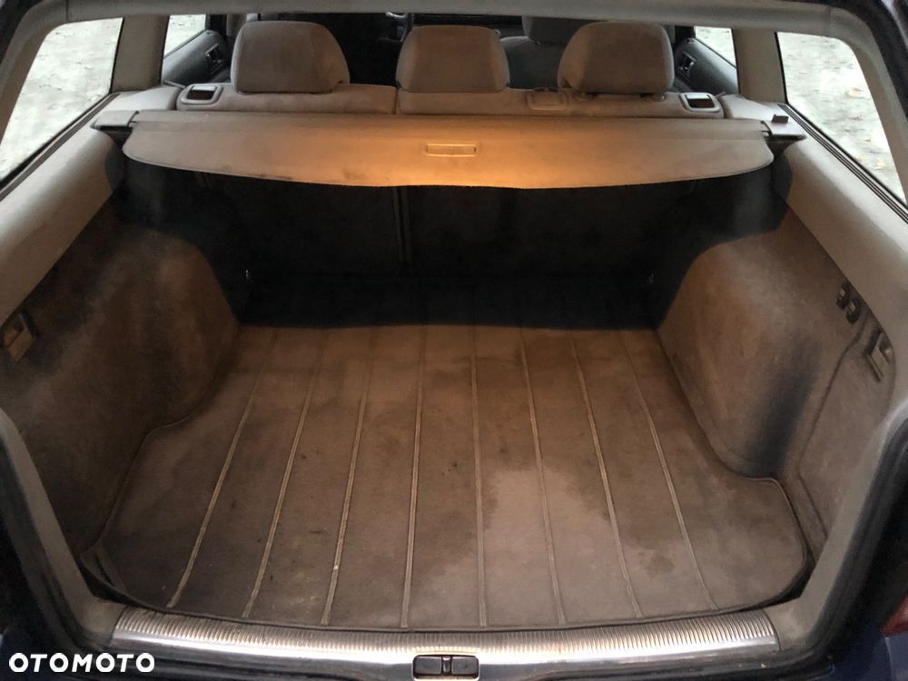 Volkswagen Passat - 14
