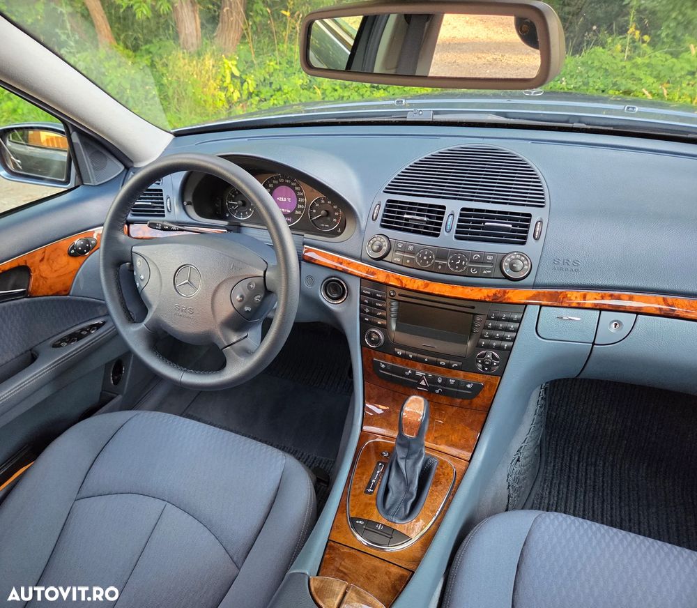 Mercedes-Benz E - 8