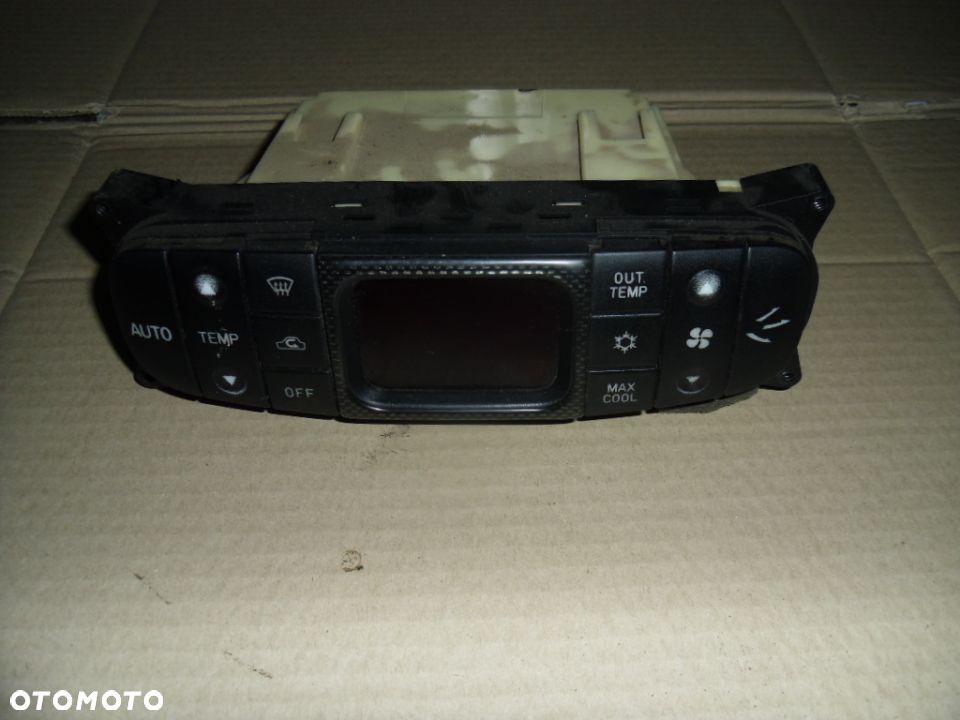 PANEL NAWIEWU NADMUCHU KLIMATYZACJI CARISMA 1.6 - 1