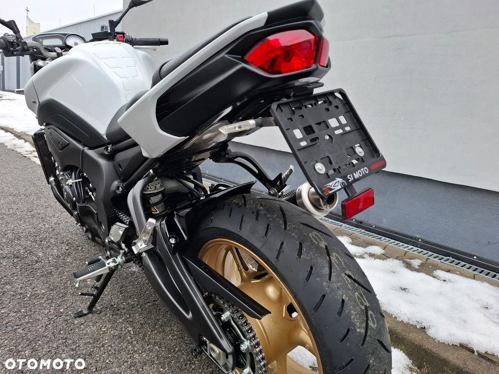 Yamaha FZ8 - 22