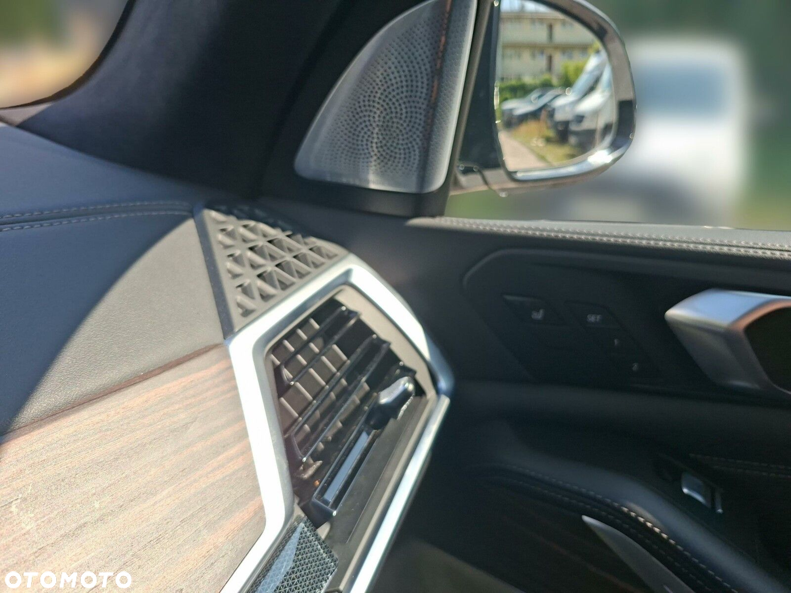 BMW X7 - 21