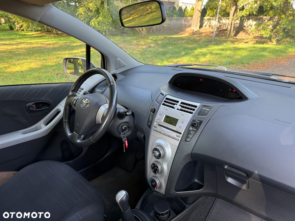 Toyota Yaris 1.0 Sol - 31