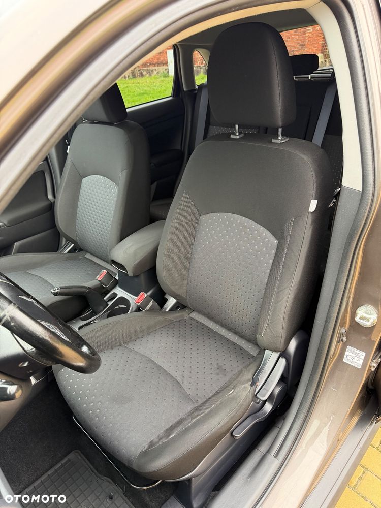 Mitsubishi ASX - 14