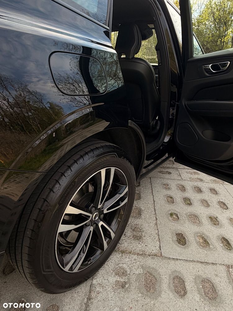 Volvo XC 60 T5 GPF Momentum - 24