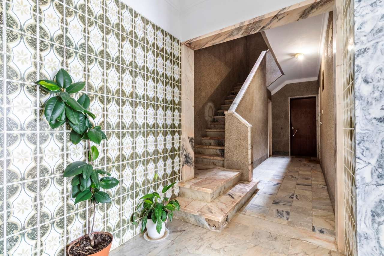 Apartamento T2 Totalmente Remodelado c/ Marquise no Cacém, Sintra - Grande imagem: 4/37