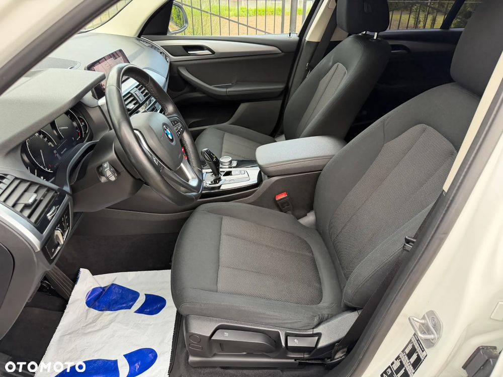 BMW X3 xDrive20i GPF Advantage - 10