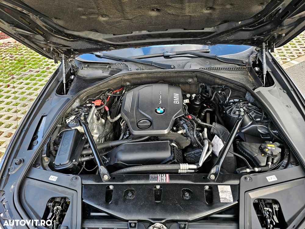 BMW Seria 5 520d Touring Aut. - 39