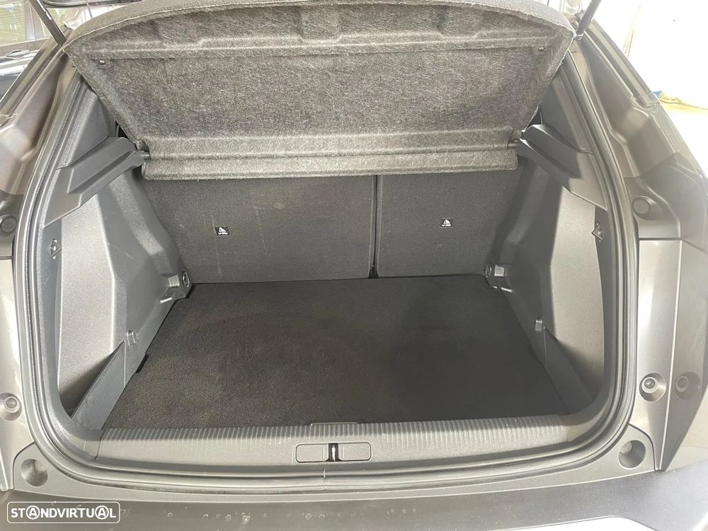 Peugeot 2008 1.2 PureTech Allure Pack EAT8 - 26