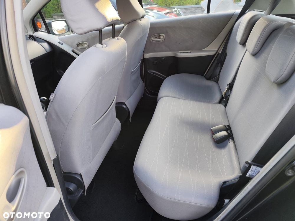 Toyota Yaris - 6
