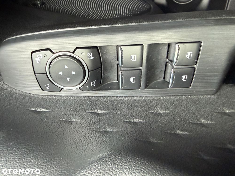 Ford Kuga 2.0 EcoBlue Hybrid ST-LINE X - 26
