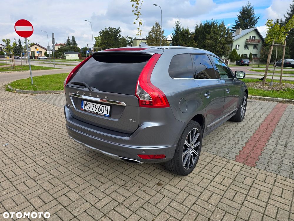 Volvo XC 60 T5 Geartronic Summum - 25