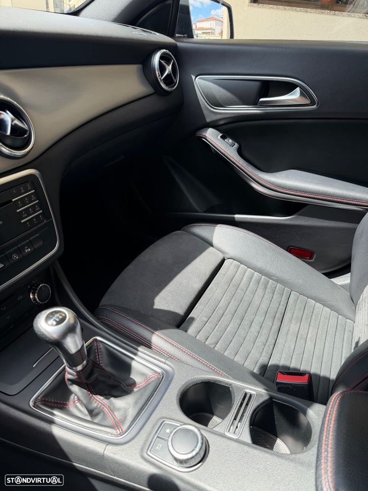 Mercedes-Benz CLA 180 (CDI) d AMG Line - 17