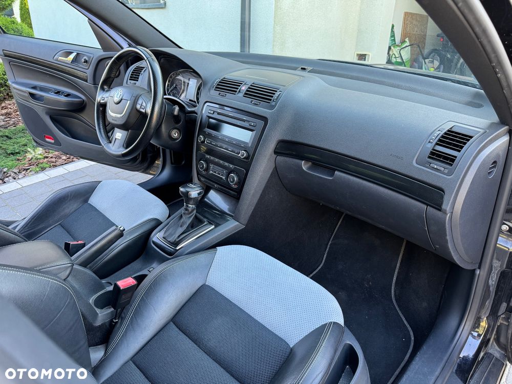 Skoda Octavia 2.0 TDI DPF RS DSG - 7