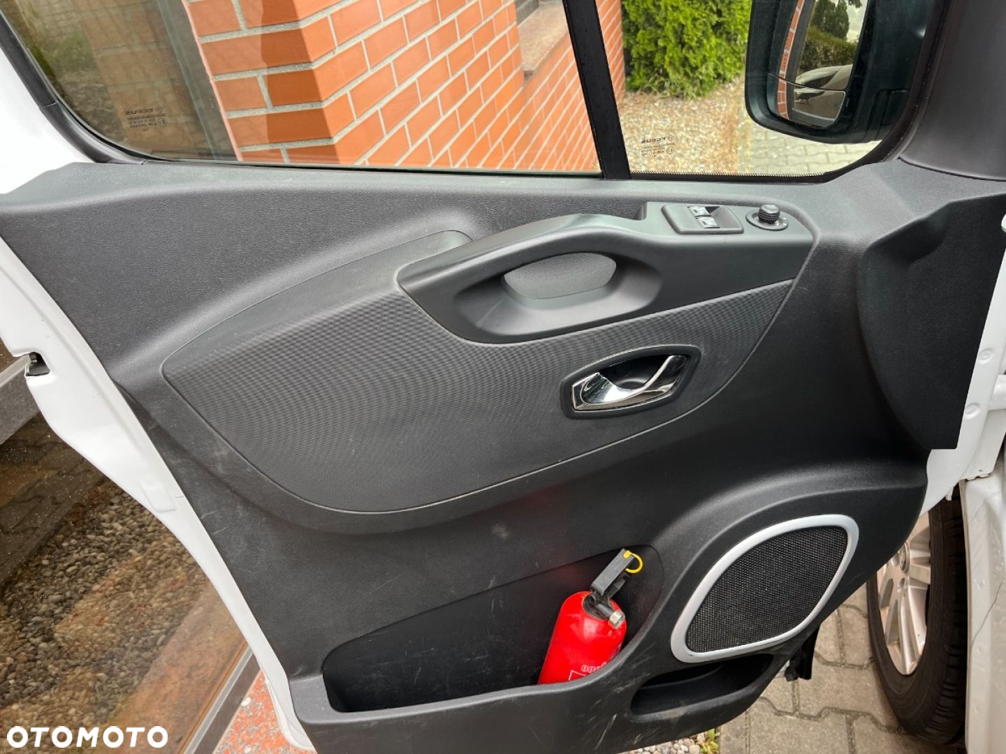Opel Vivaro - 17