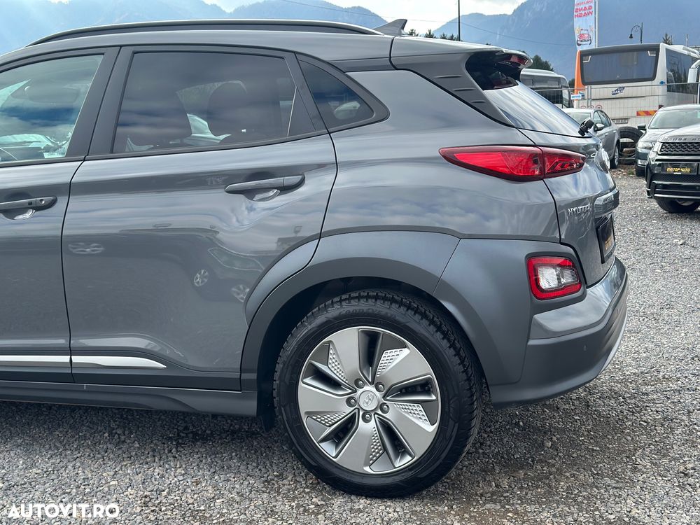 Hyundai KONA EV Premium - 16