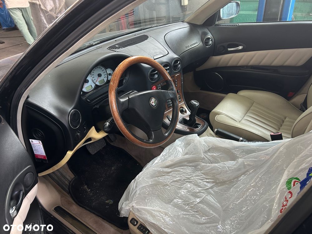 Alfa Romeo 166 - 9