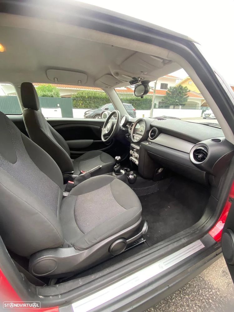 MINI 3 Portas One - 11