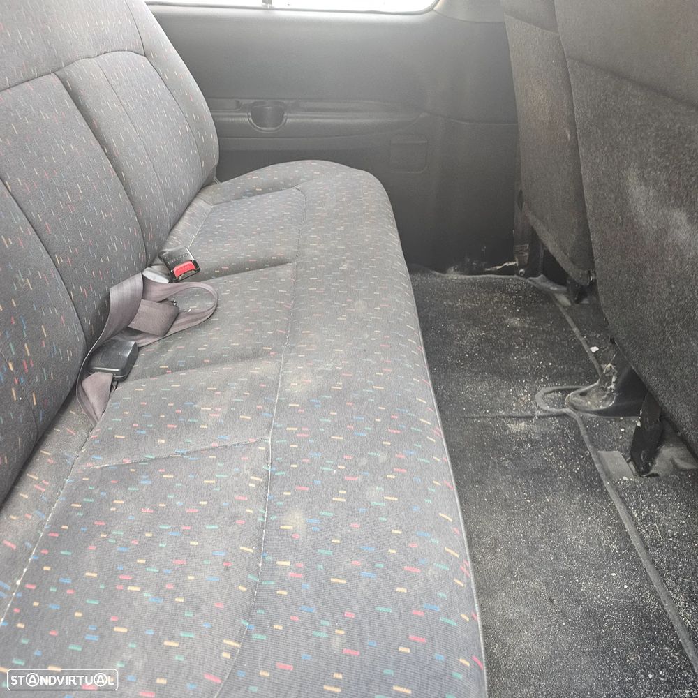 Hyundai H-1 - 12