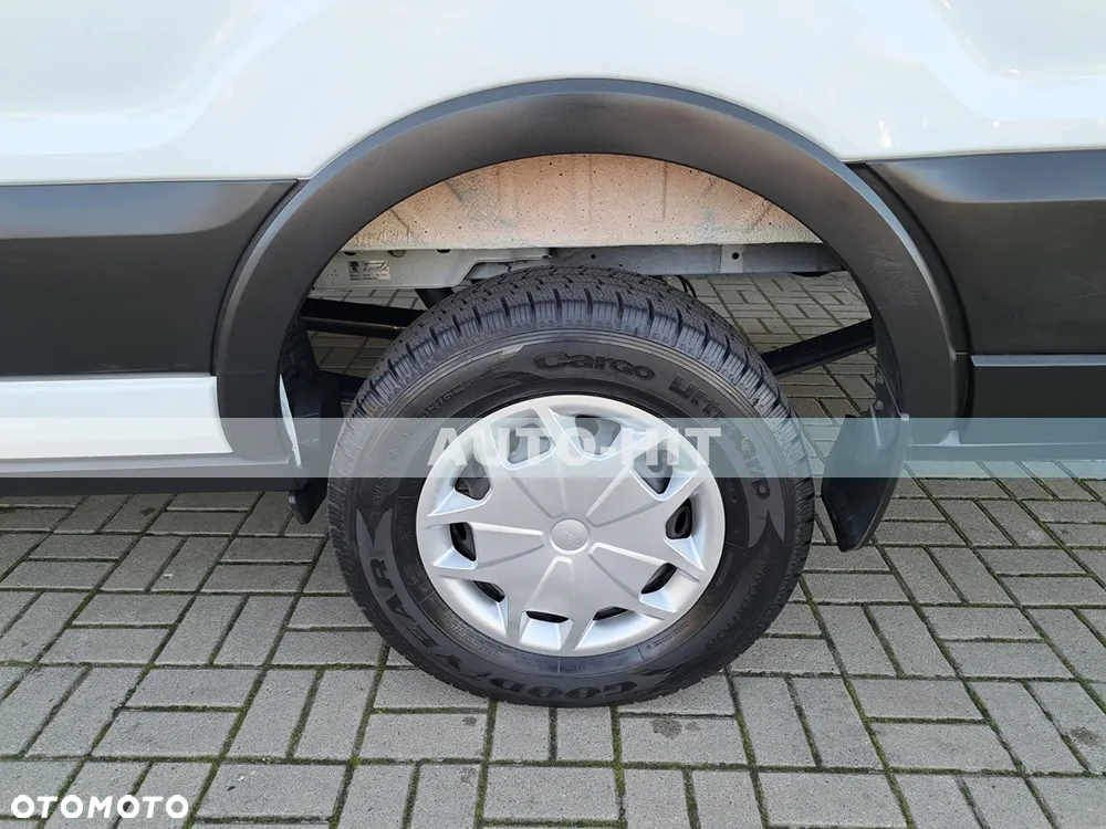 Ford Transit - 18