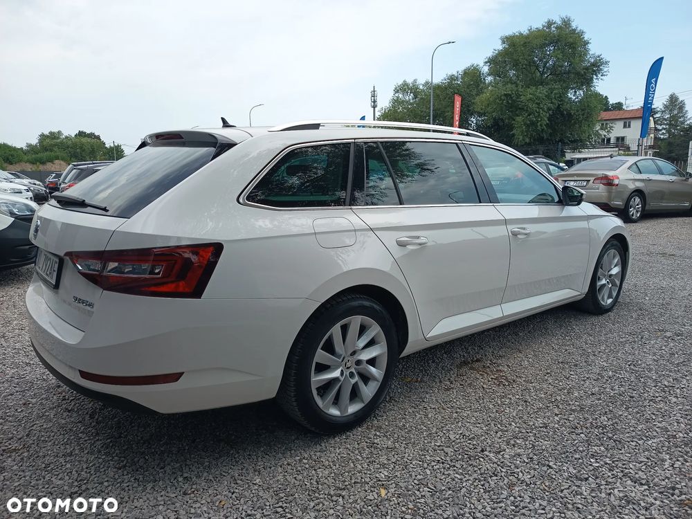 Skoda Superb 2.0 TDI Style DSG7 - 14