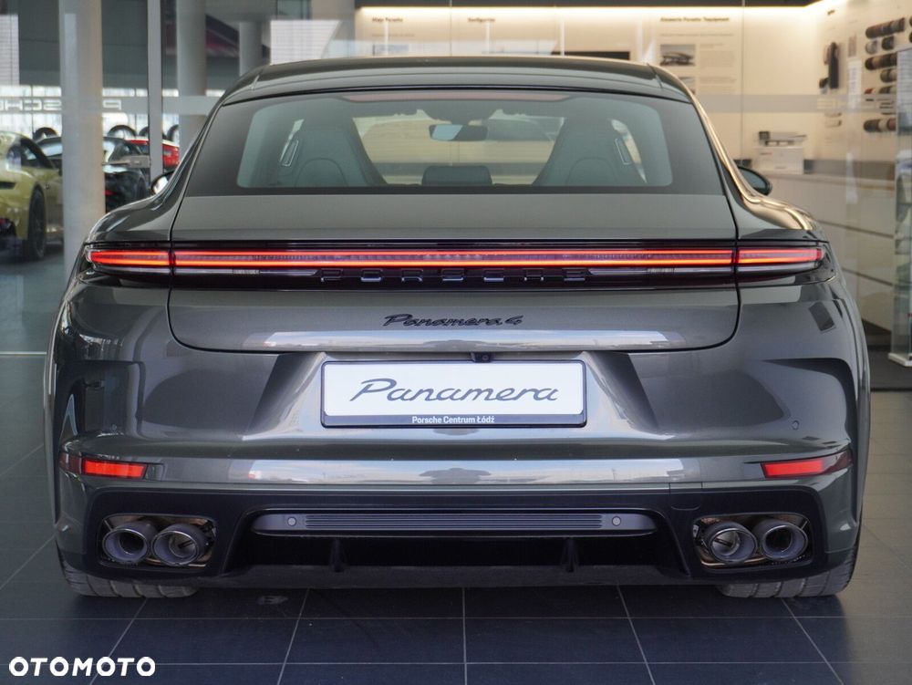 Porsche Panamera 4 E-Hybrid PHEV - 16
