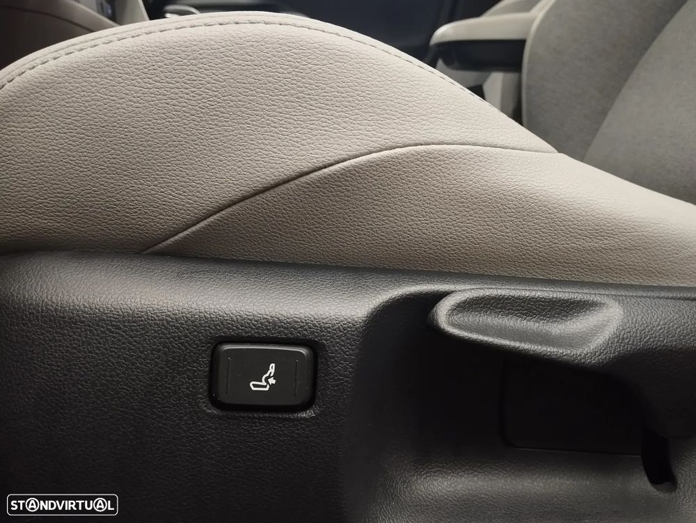 Toyota Yaris 1.5 HDF Luxury - 20